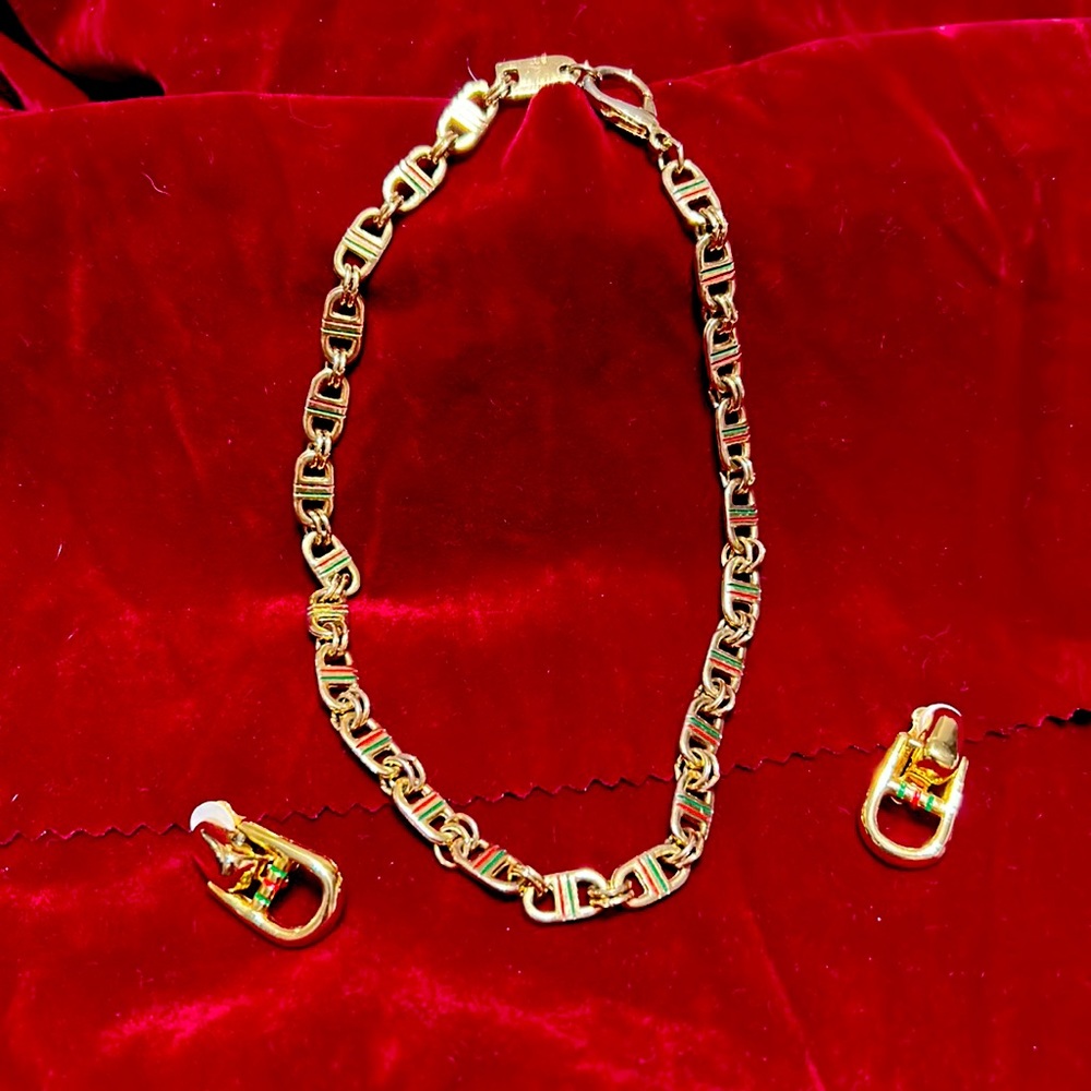 Paolo Gucci Sophisticated, Timeless Necklace & Earrings. Cultured Gucci Design